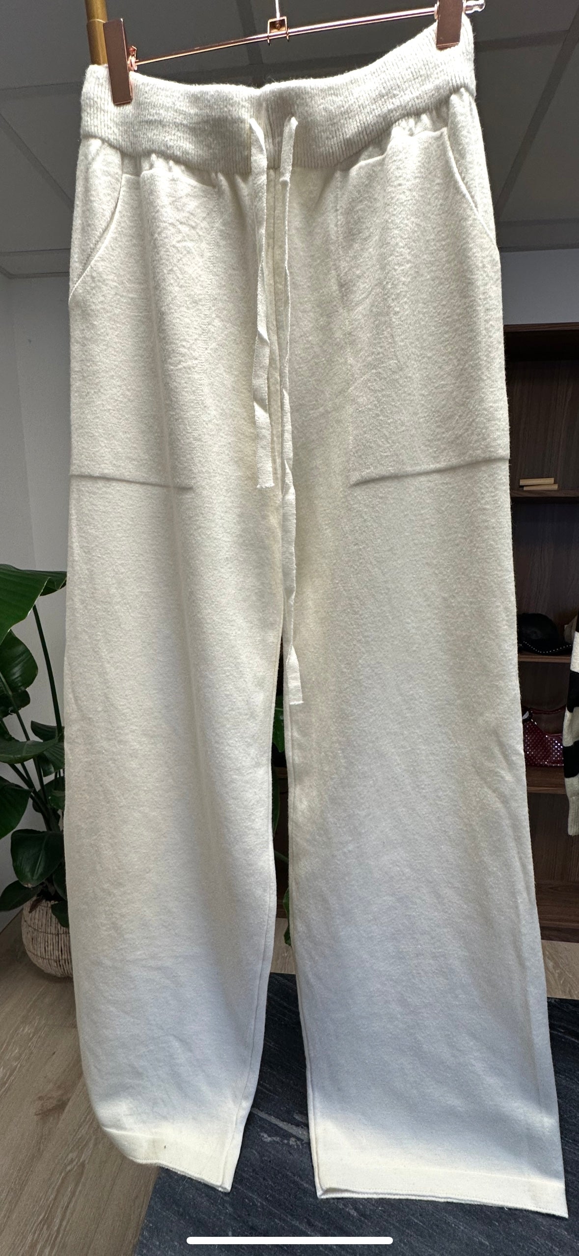 Ensemble Phil Pull et Pantalon blanc et noir TU