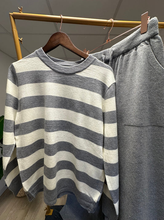 Ensemble Phil Pull et Pantalon gris et blanc TU
