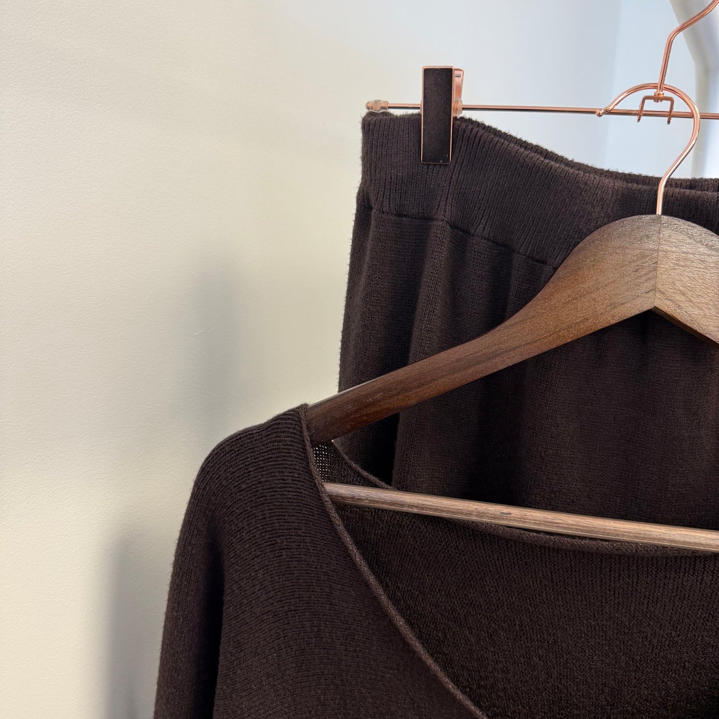 Ensemble Gina Jupe et Pull chocolat TU